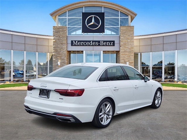 2023 Audi A4 45 S line Premium Plus Quattro photo 3