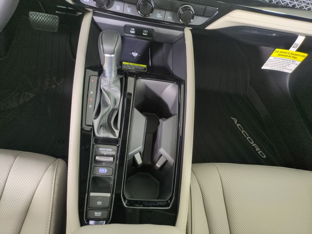 2025 Honda Accord Hybrid Touring photo 23