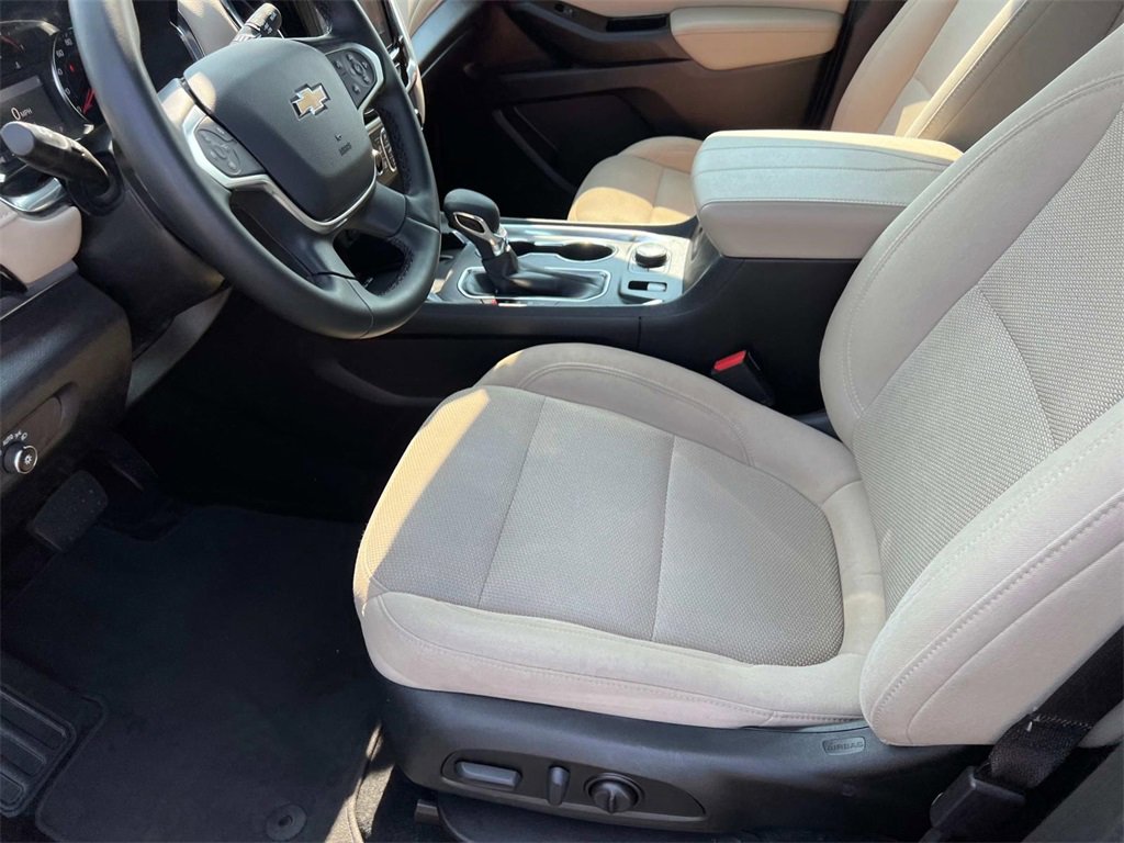 2023 Chevrolet Traverse Cloth photo 13