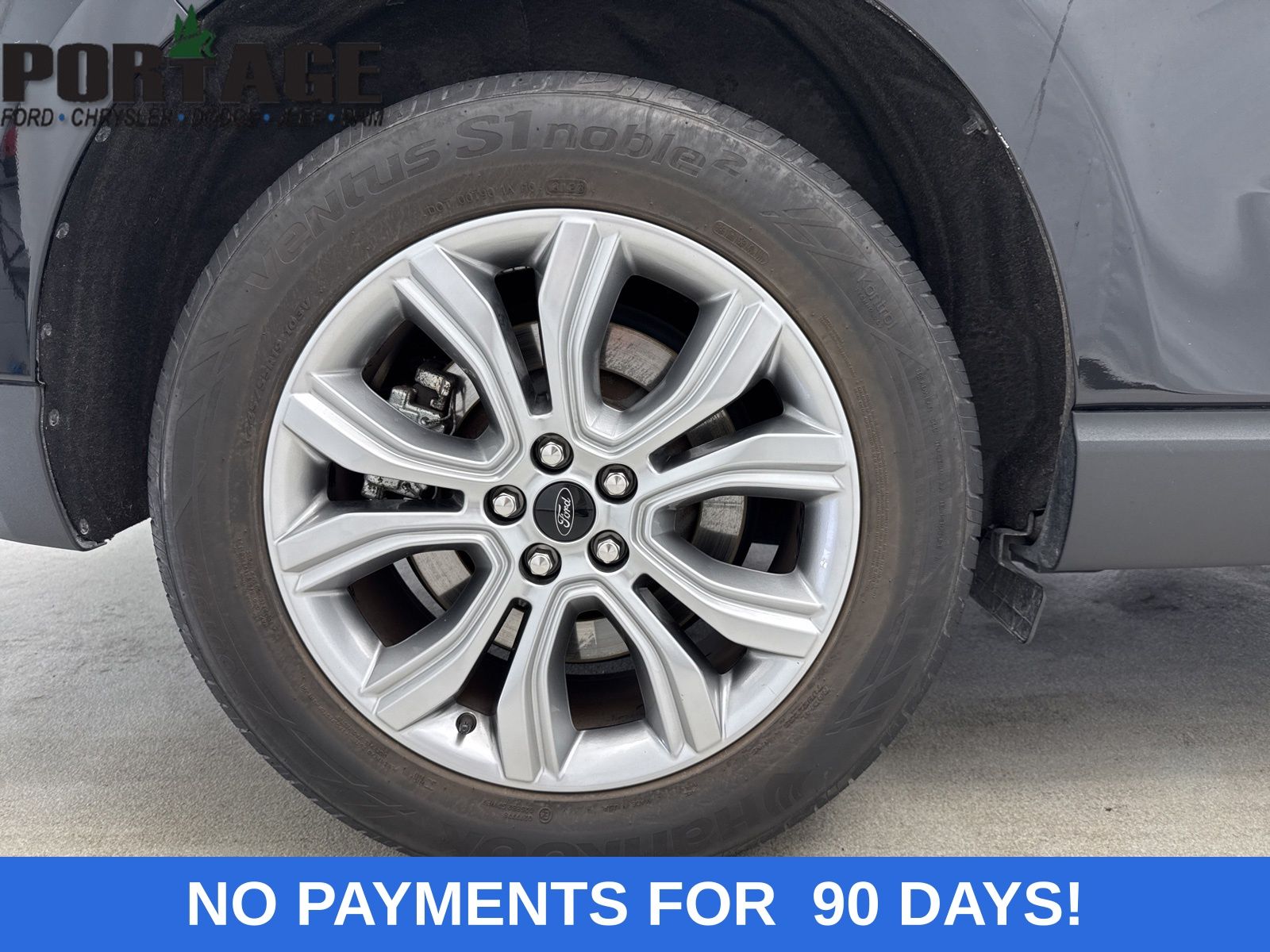 2024 Ford Edge Titanium photo 36