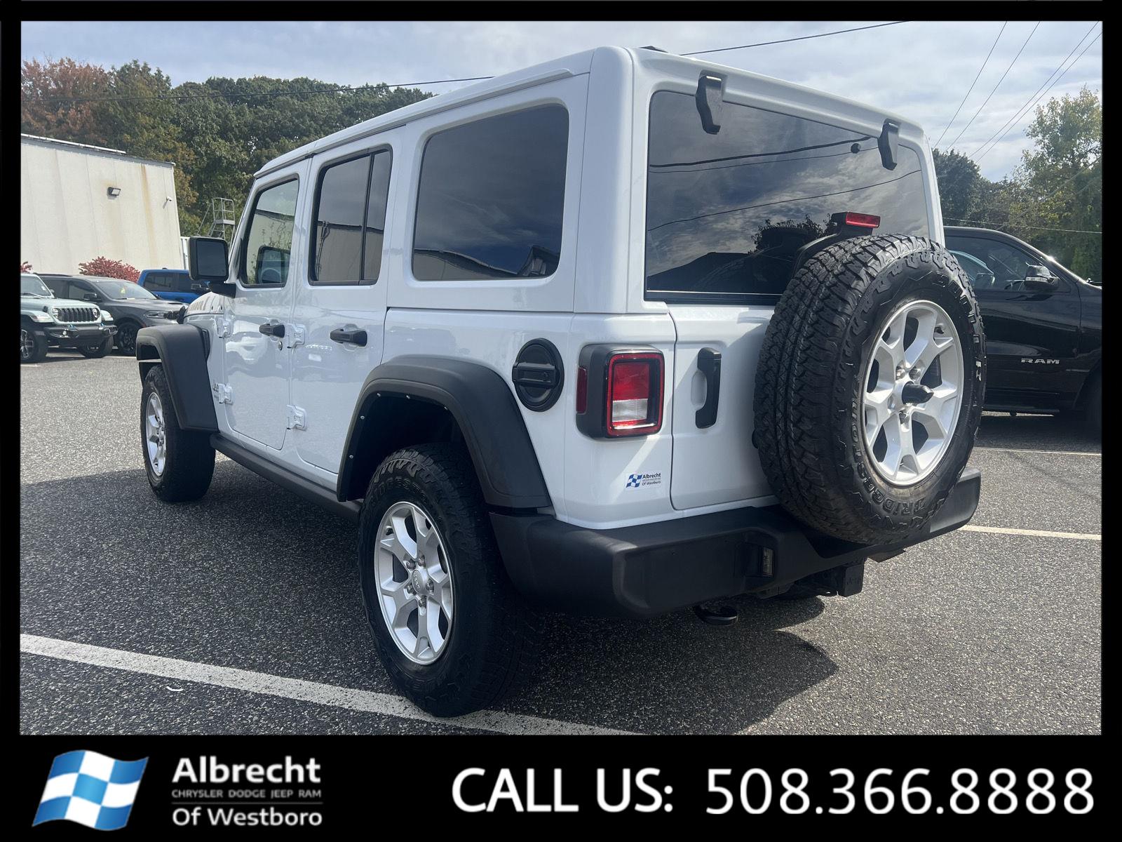 2021 Jeep Wrangler Unlimited Islander photo 3