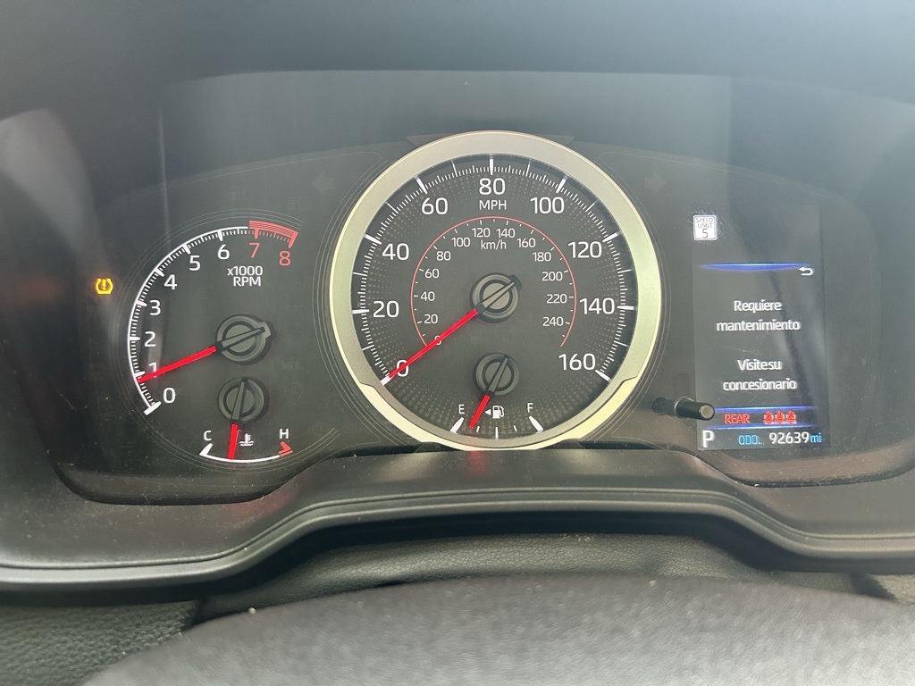 2022 Toyota Corolla Cross LE photo 6
