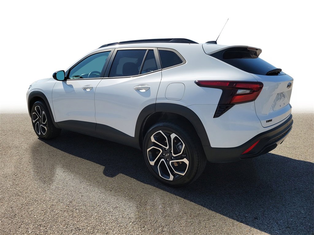 2025 Chevrolet Trax photo 4