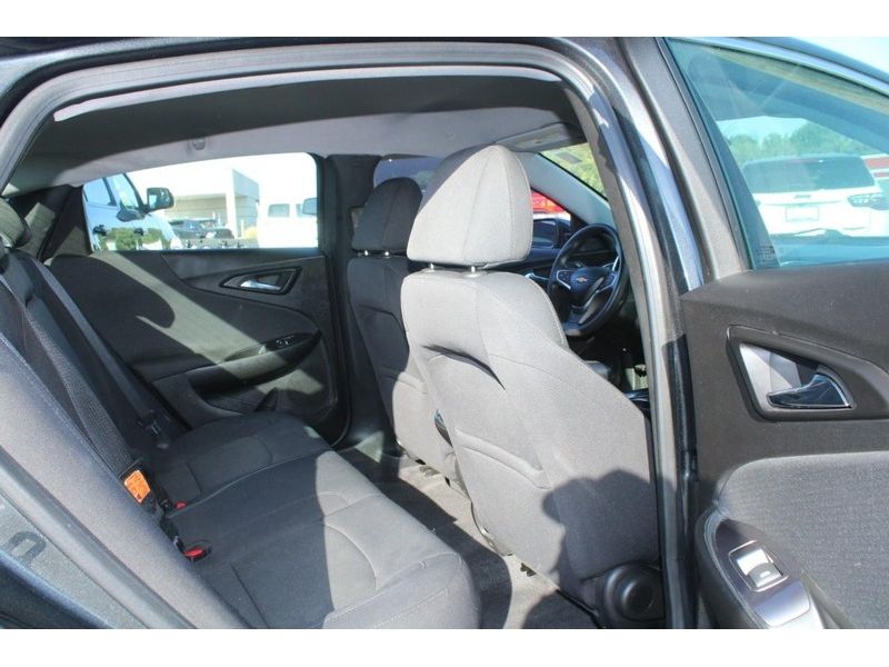 2016 Chevrolet Malibu 1LT photo 12