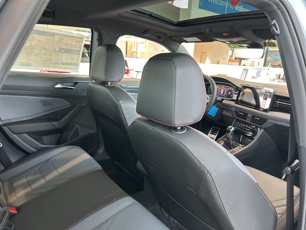 2025 Volkswagen Jetta GLI 2.0T Autobahn photo 39