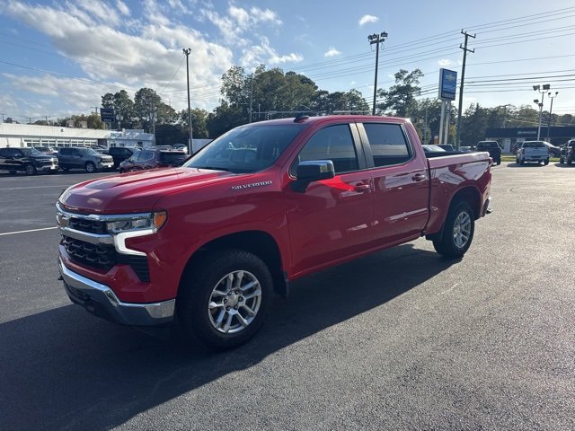 2022 Chevrolet Silverado 1500 LT photo 3