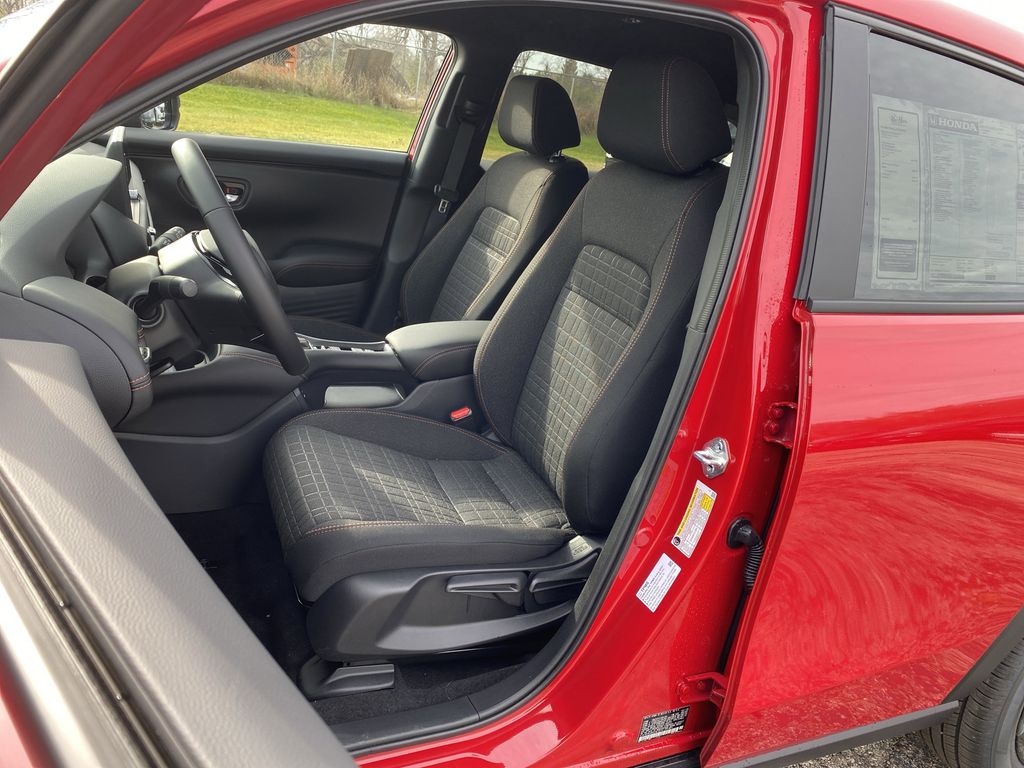 2026 Honda HR-V Sport photo 4