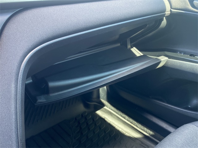 2025 Toyota Camry LE photo 28