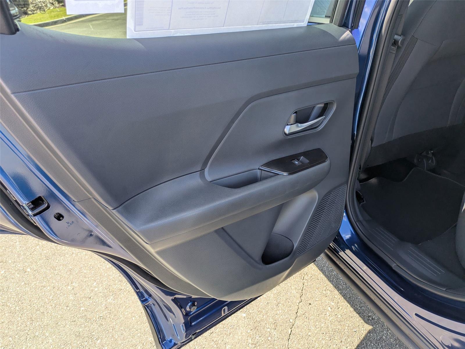 2026 Nissan Kicks SV photo 22