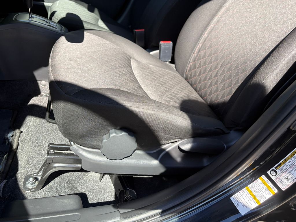 2021 Mitsubishi Mirage ES photo 14