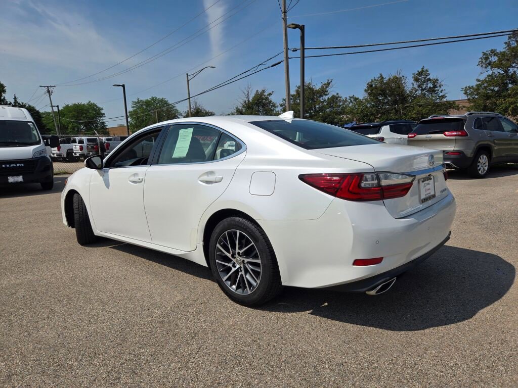 2016 Lexus ES 350 photo 14