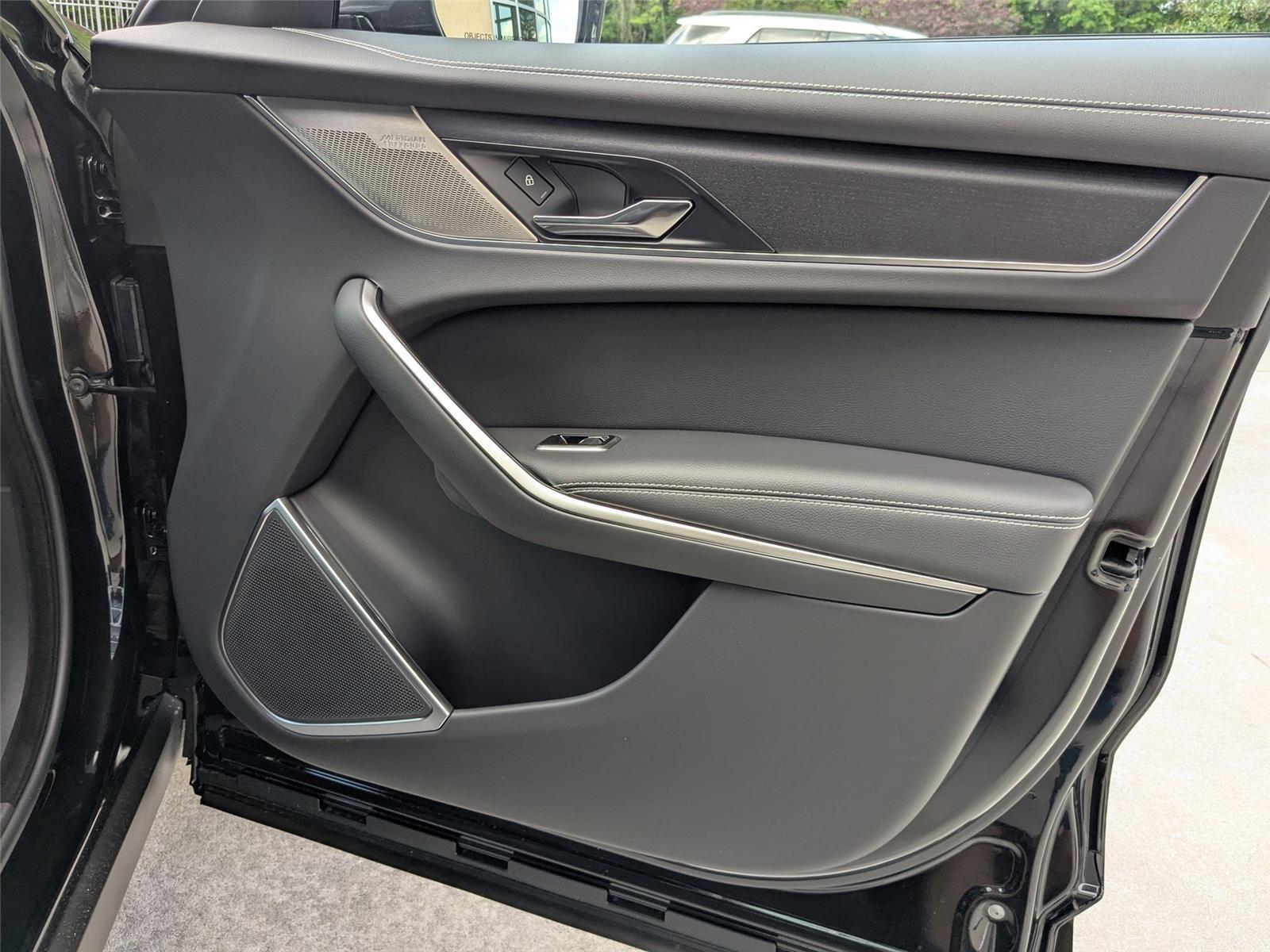 2026 Jaguar F-PACE P250 R-Dynamic S photo 26