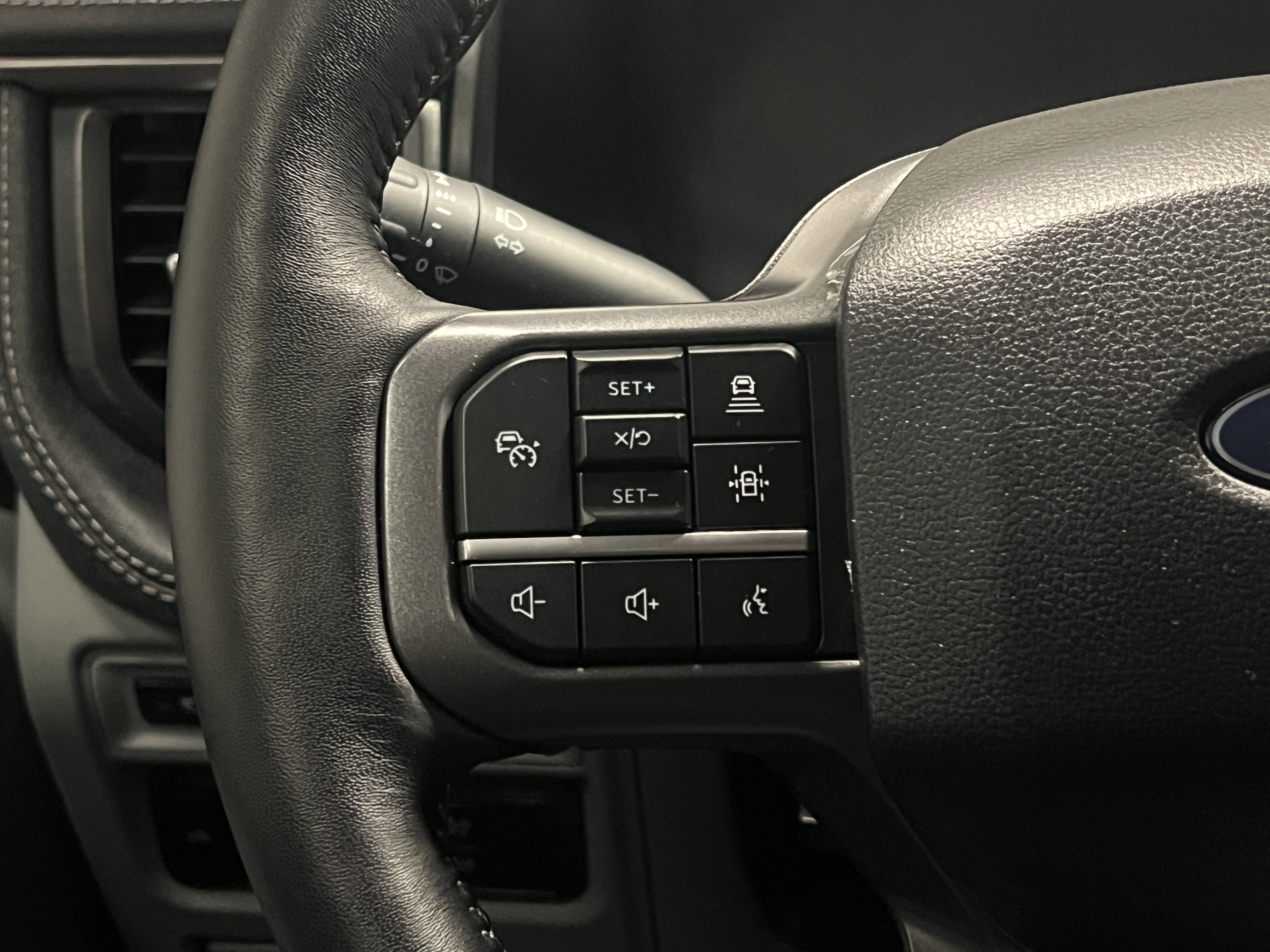 2024 Ford F-150 Lightning photo 10