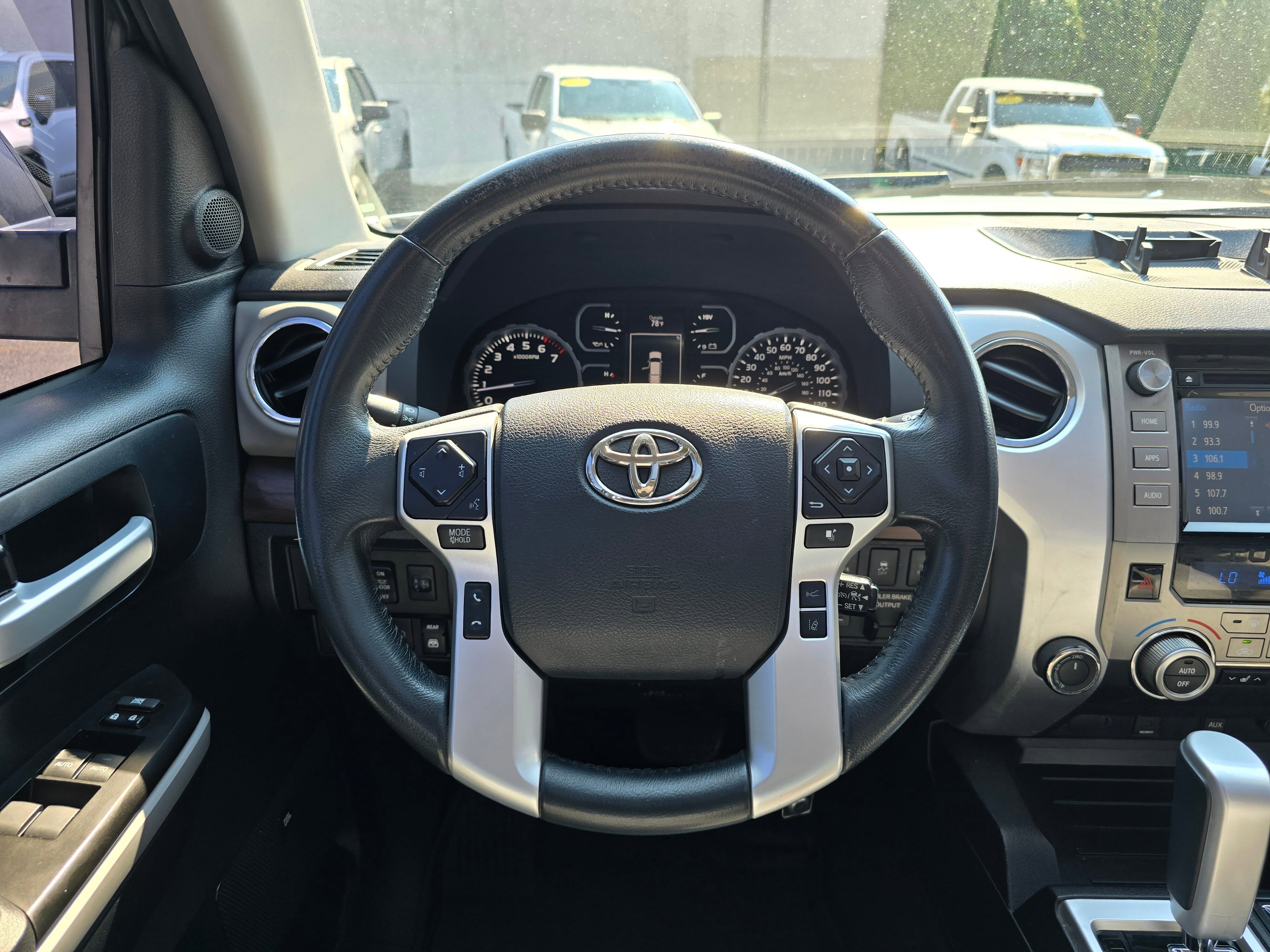 2018 Toyota Tundra SR5 photo 7
