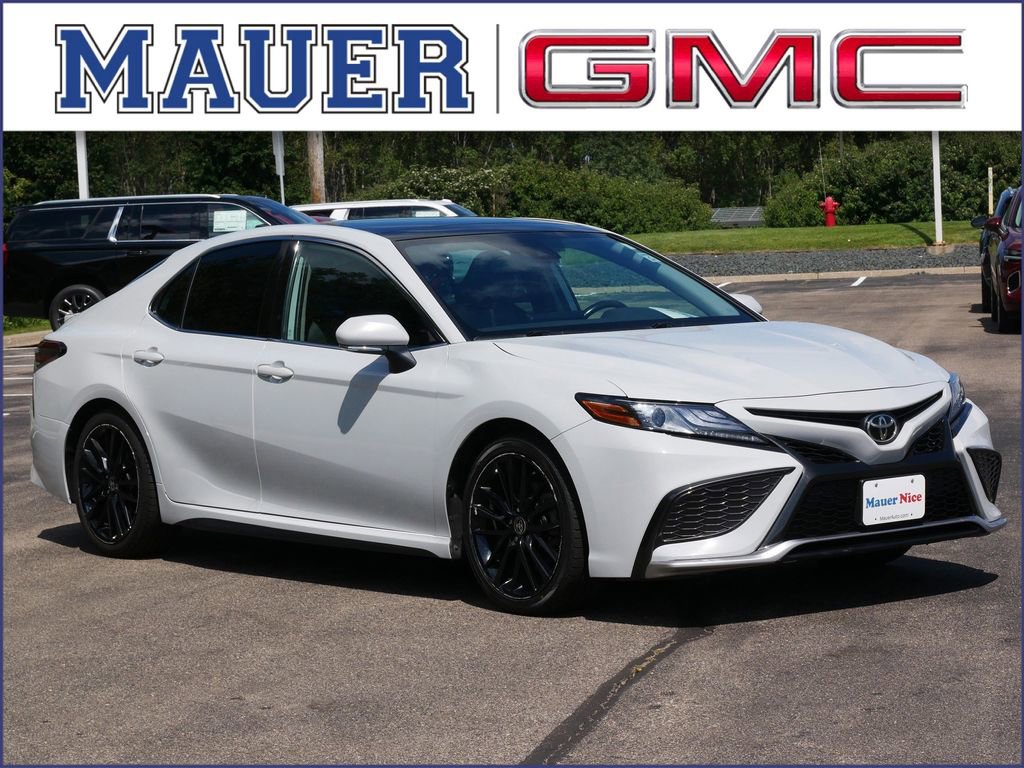 2022 Toyota Camry XSE's photo