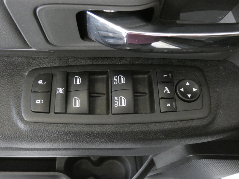 2022 Ram 1500 Classic SLT photo 16