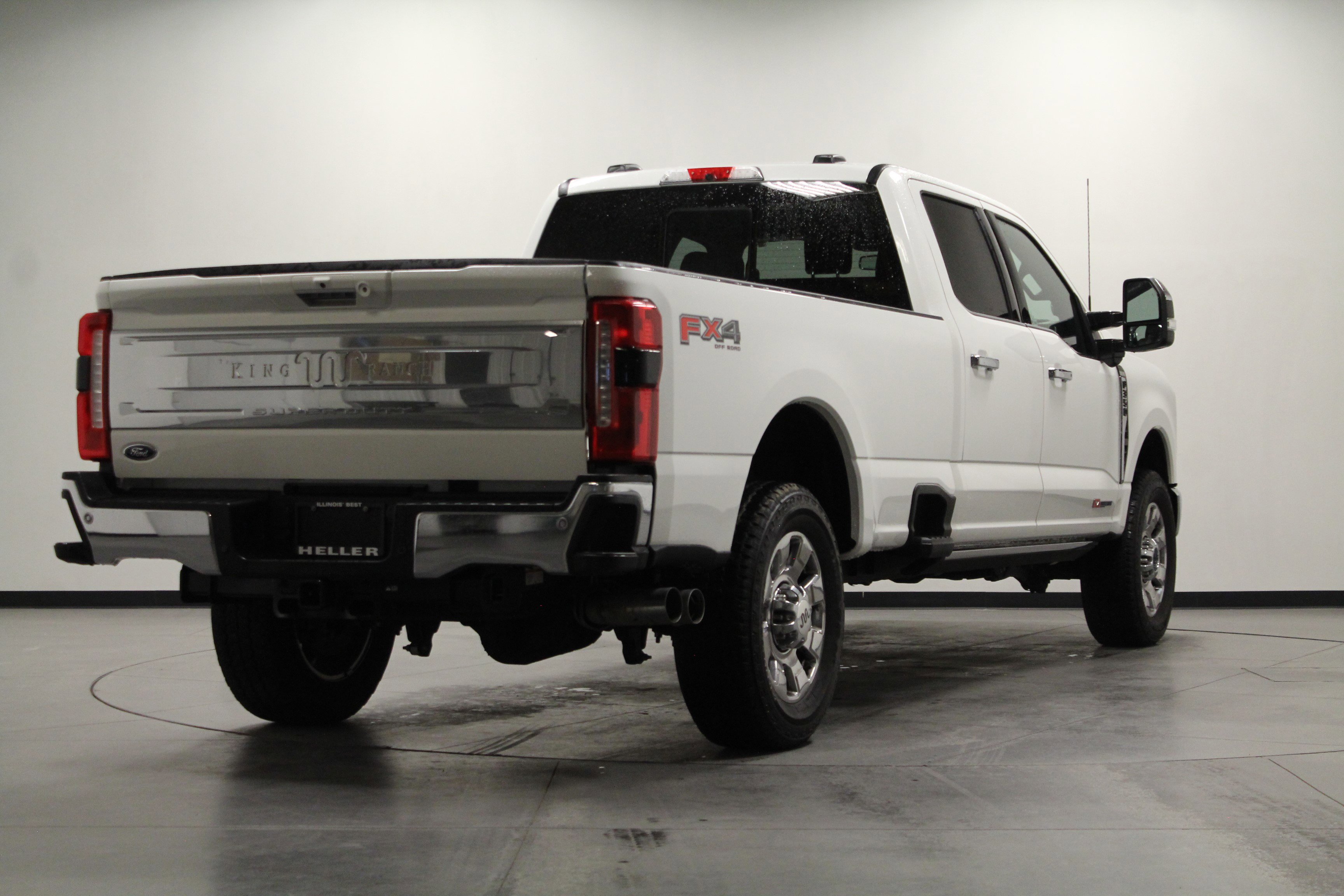 2024 Ford F-350 King Ranch photo 3