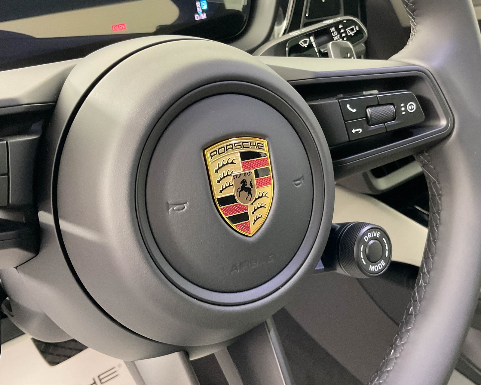 2025 Porsche Cayenne E-Hybrid photo 17