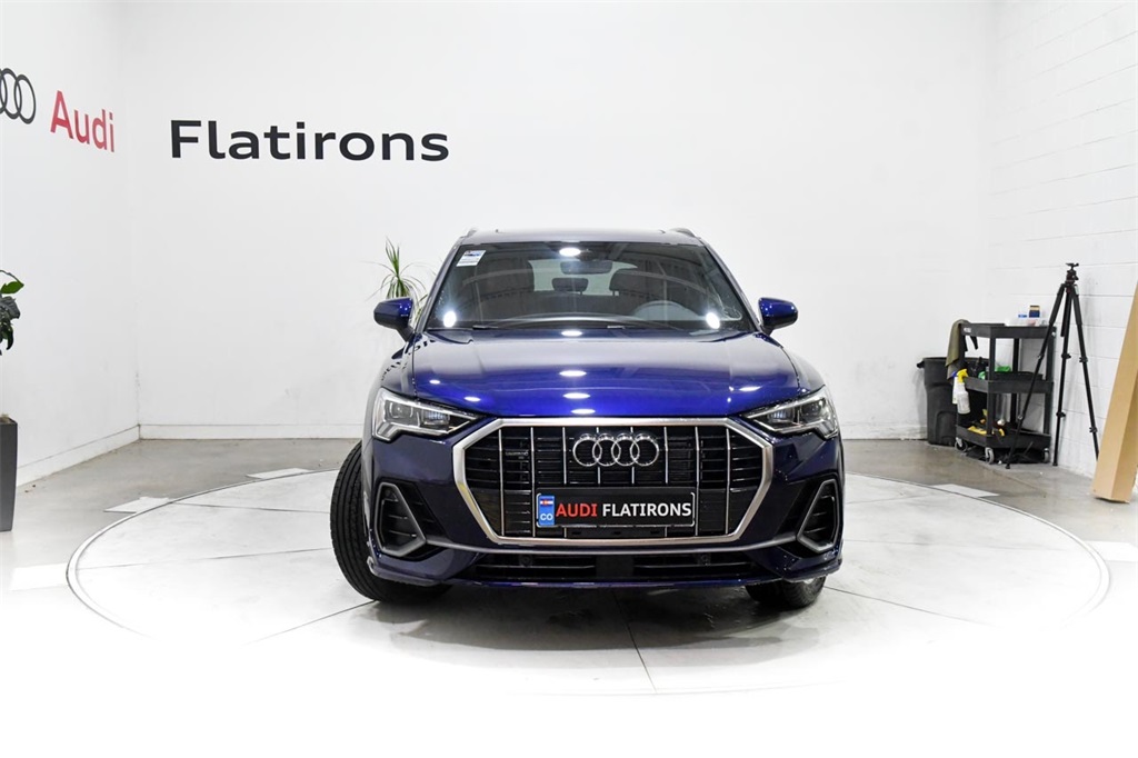 2024 Audi Q3 S line Premium photo 2