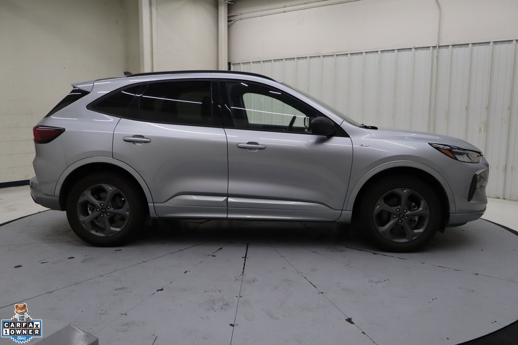 2024 Ford Escape ST-Line photo 2