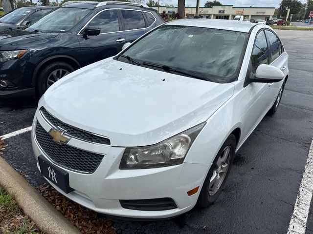 2012 Chevrolet Cruze photo 2