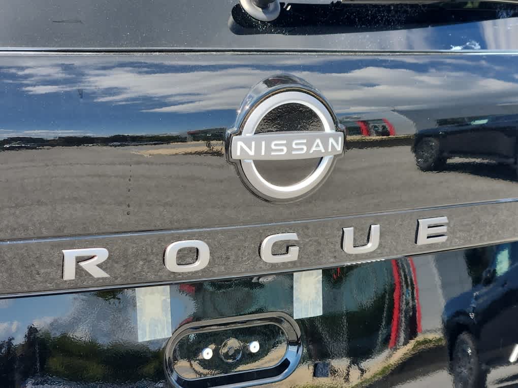 2026 Nissan Rogue SV photo 16