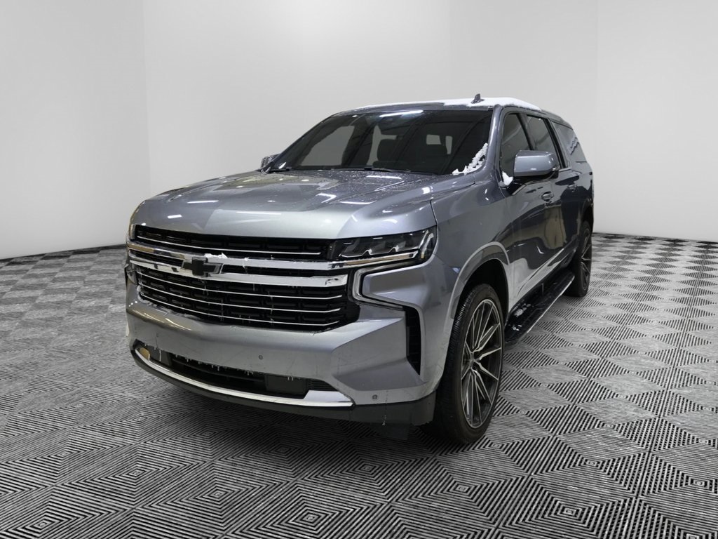 2022 Chevrolet Suburban LT's photo