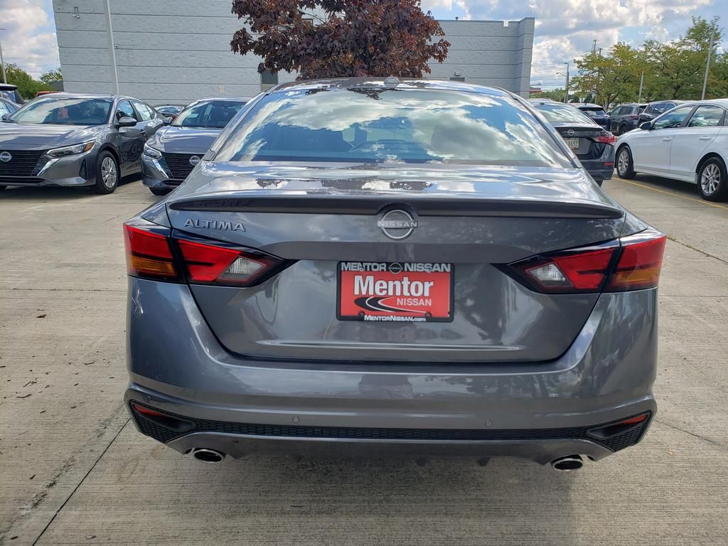 2025 Nissan Altima SV Special Edition photo 4