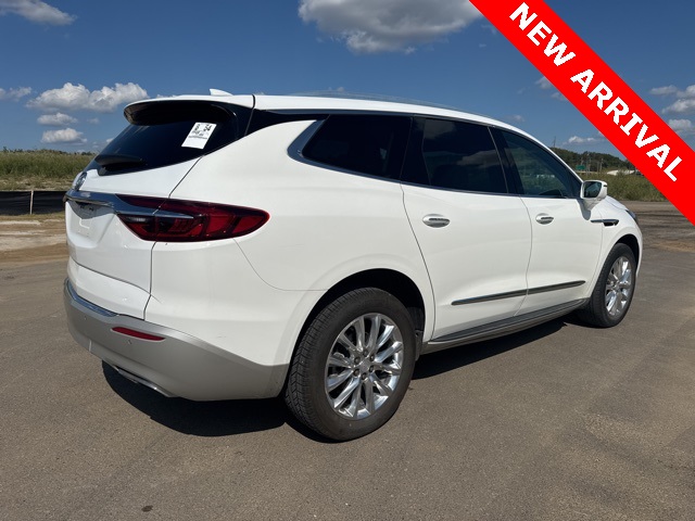 2020 Buick Enclave Essence photo 3