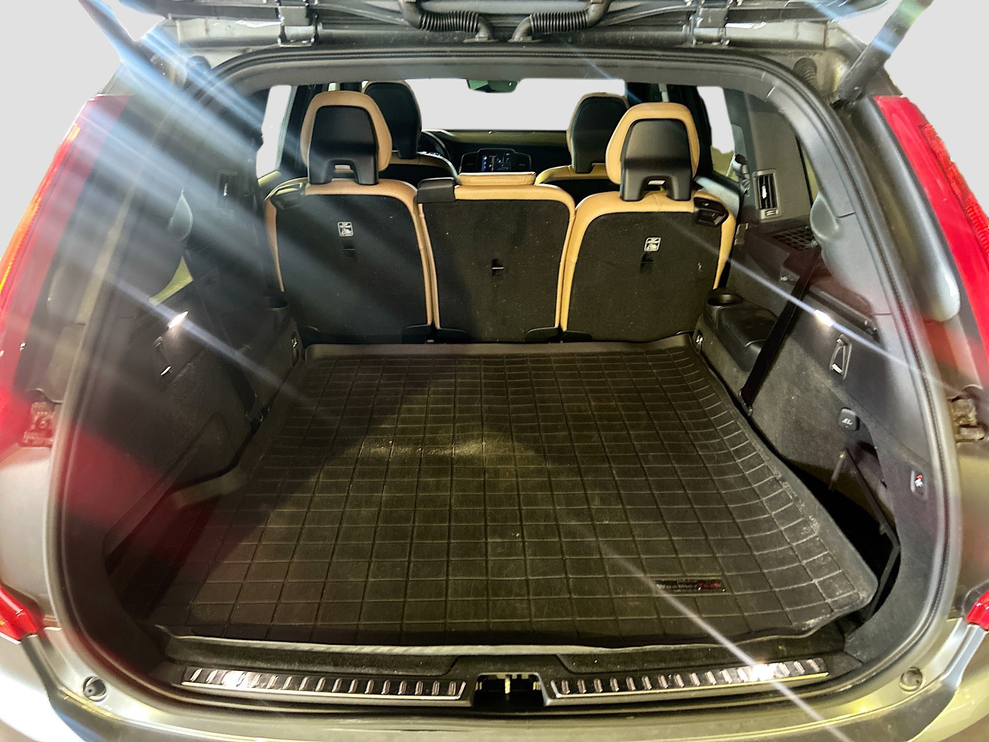 2019 Volvo XC90 Momentum AWD photo 8