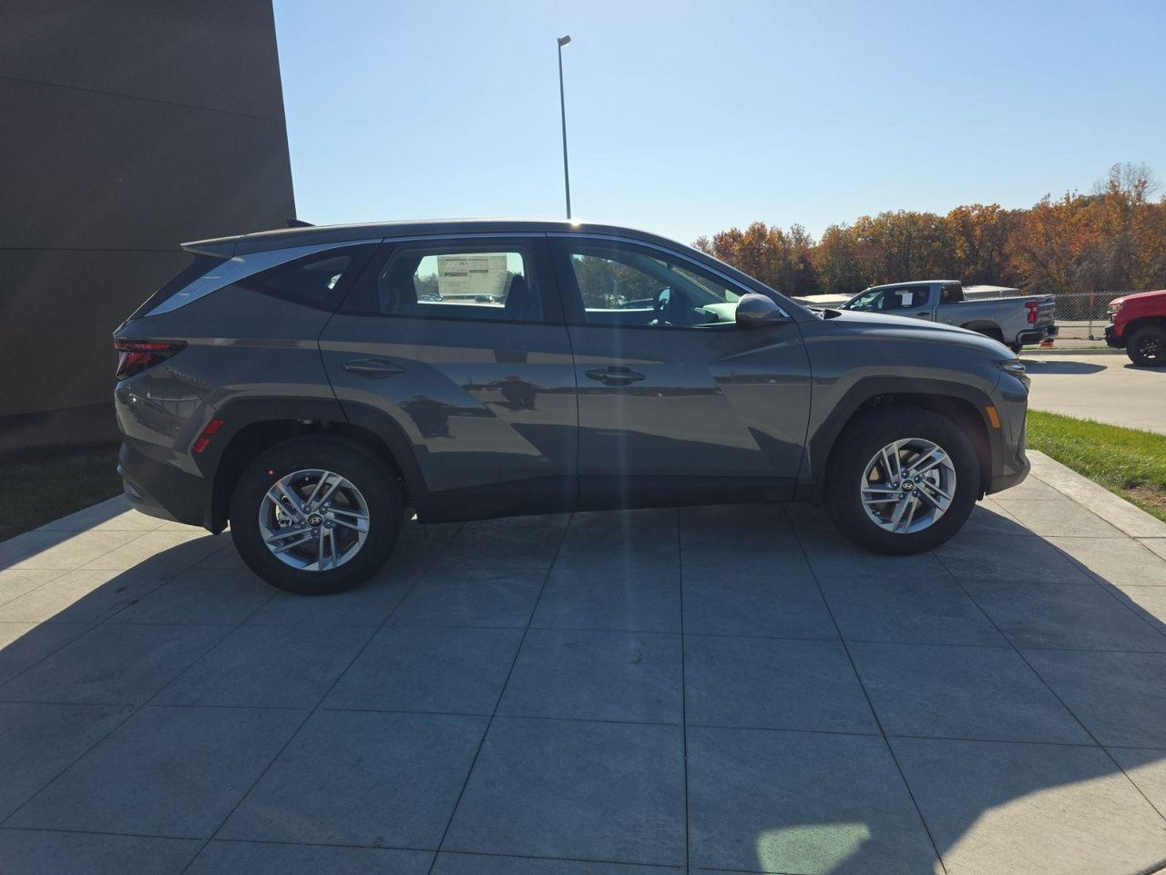 2026 Hyundai Tucson SE photo 4