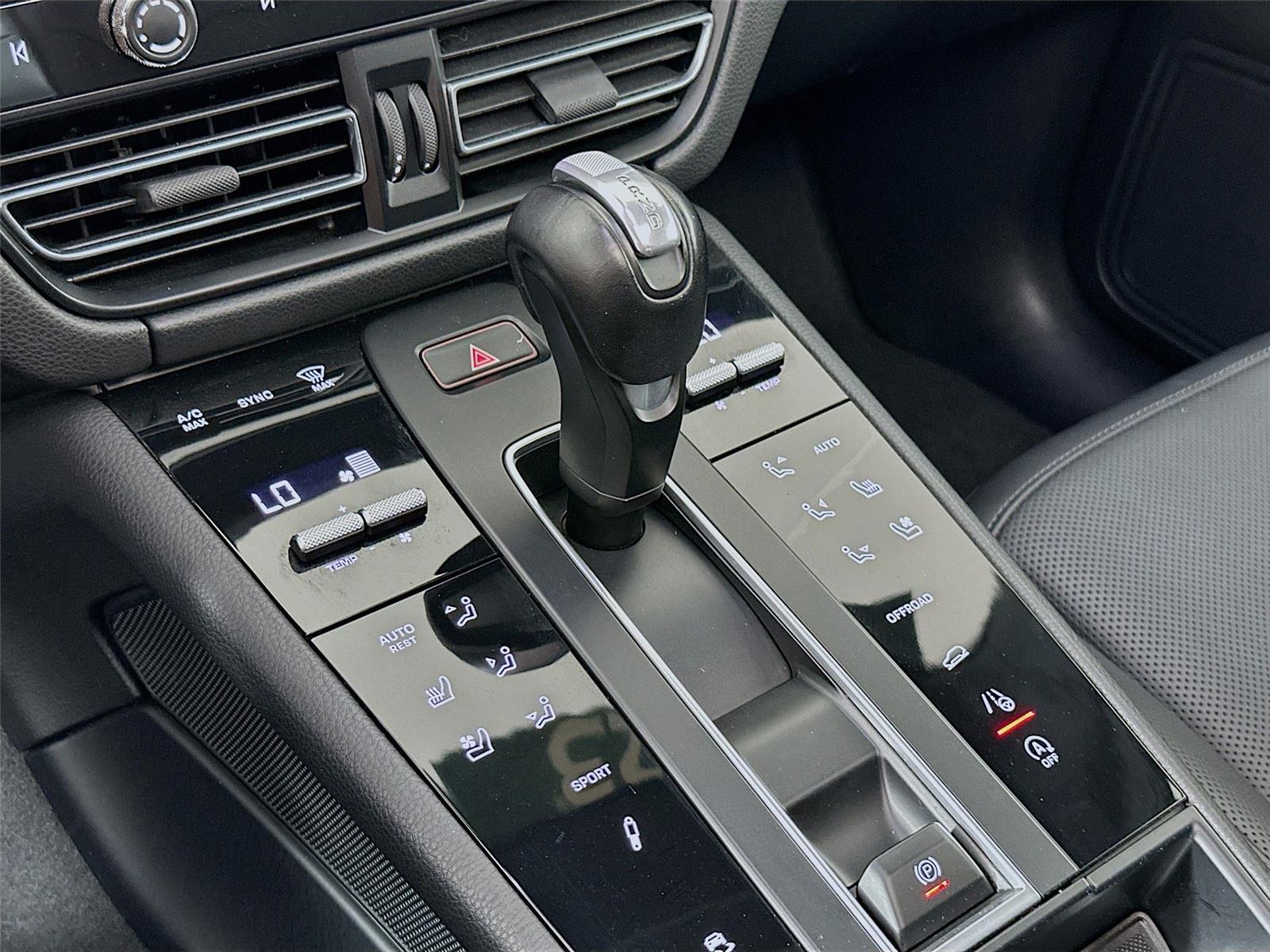 2023 Porsche Macan S photo 15