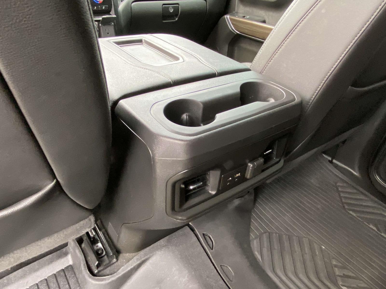 2022 Chevrolet Silverado 1500 RST photo 3