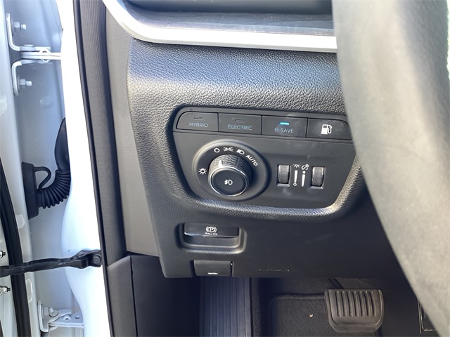 2023 Jeep Cherokee 4xe photo 21