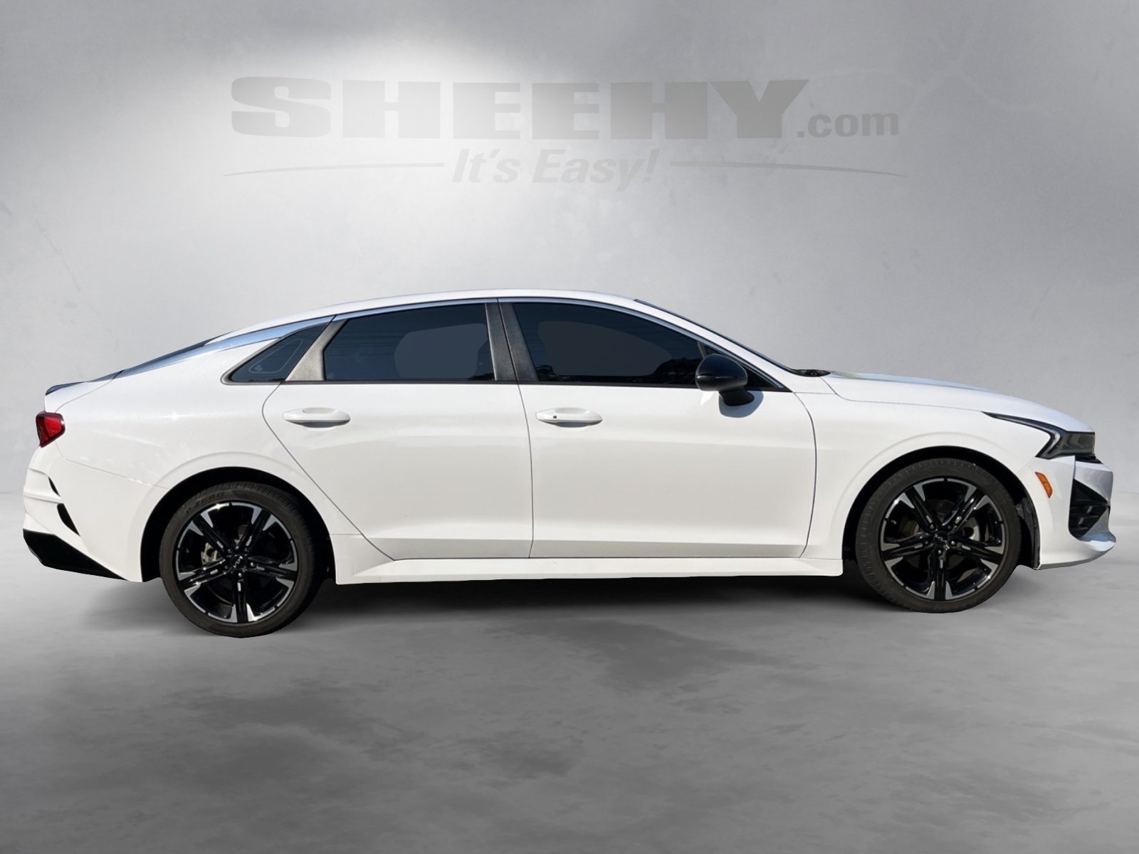 2023 Kia K5 GT-Line photo 9
