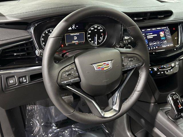 2025 Cadillac XT6 Premium Luxury photo 3