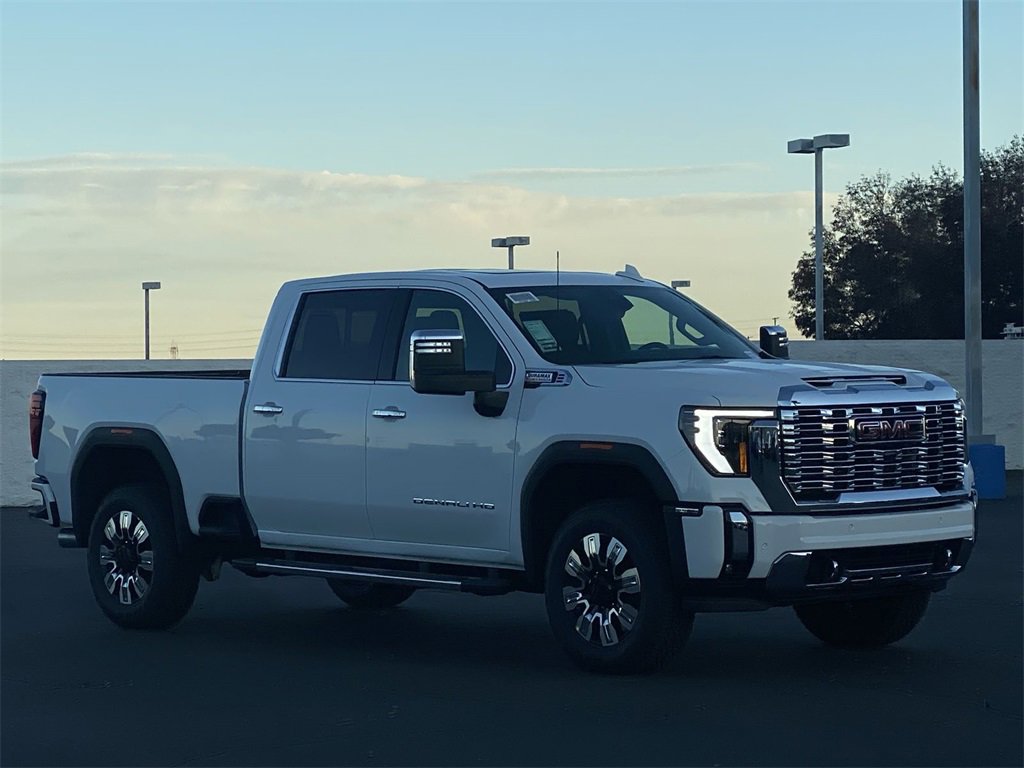 2026 Gmc Sierra 2500 HD Denali photo 3