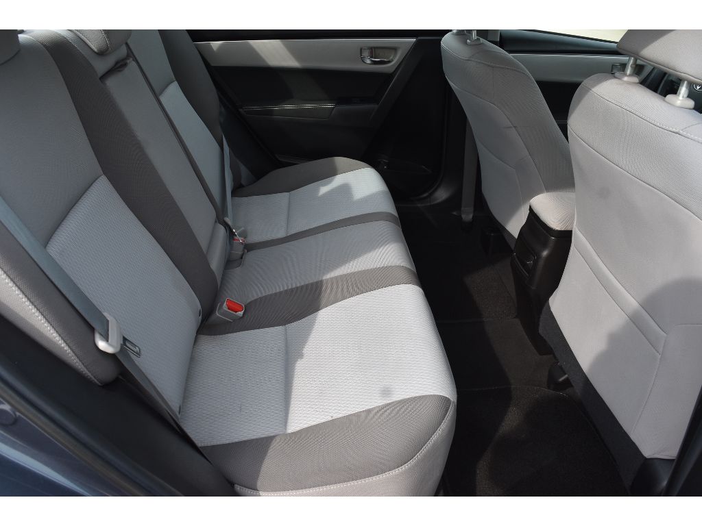 2019 Toyota Corolla LE photo 27