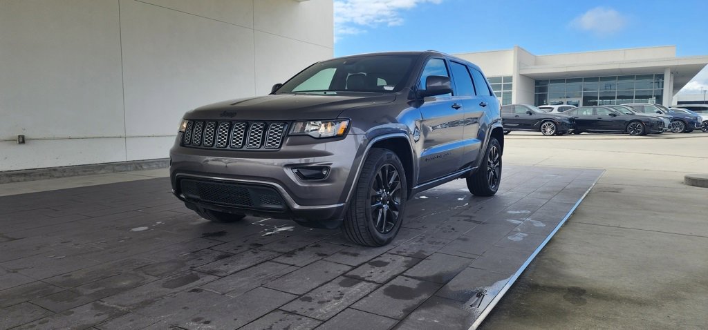2019 Jeep Grand Cherokee Altitude's photo