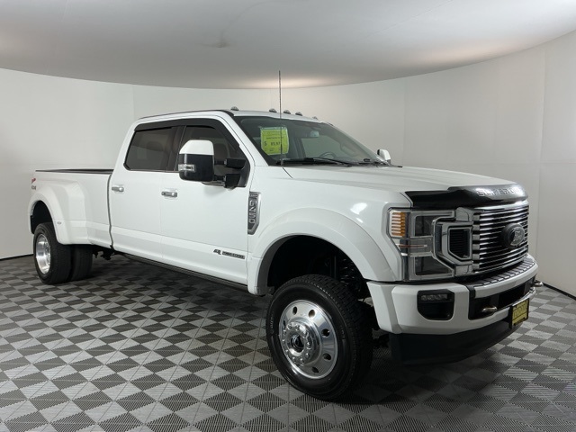 2022 Ford F-450 photo 3