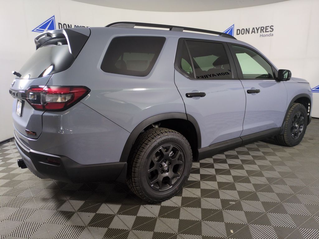 2025 Honda Pilot TrailSport photo 5