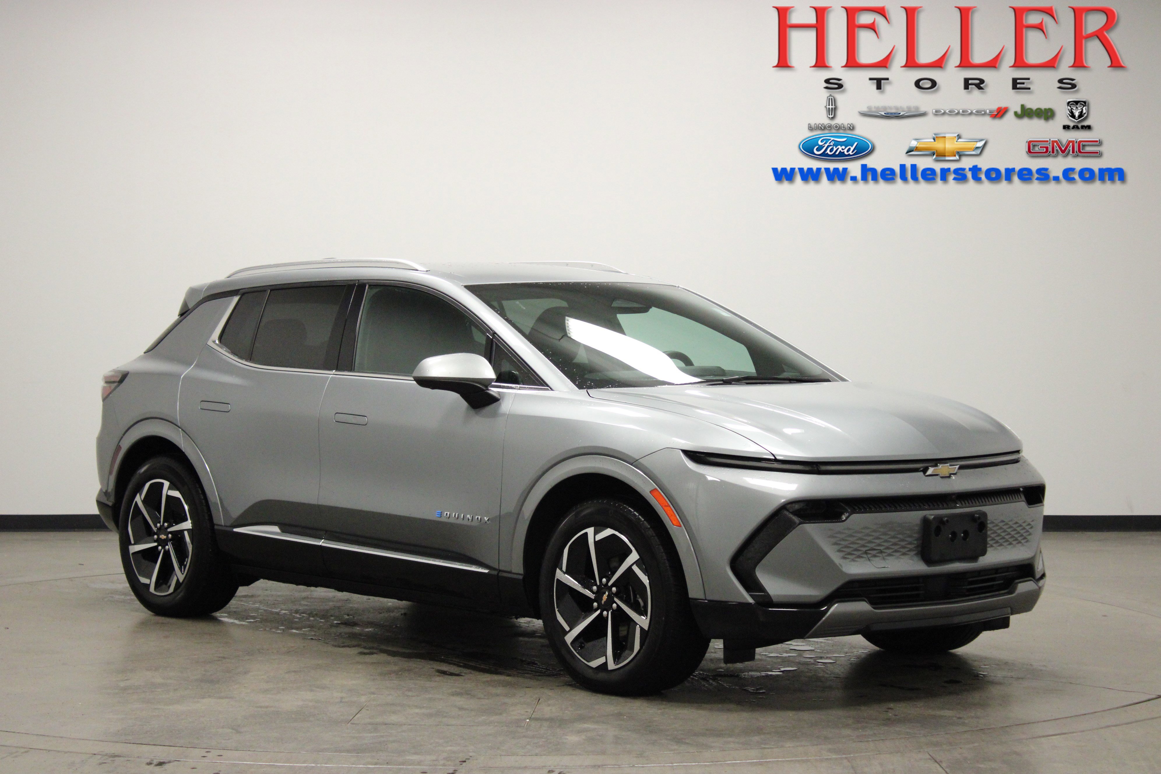 2025 Chevrolet Equinox EV LT's photo