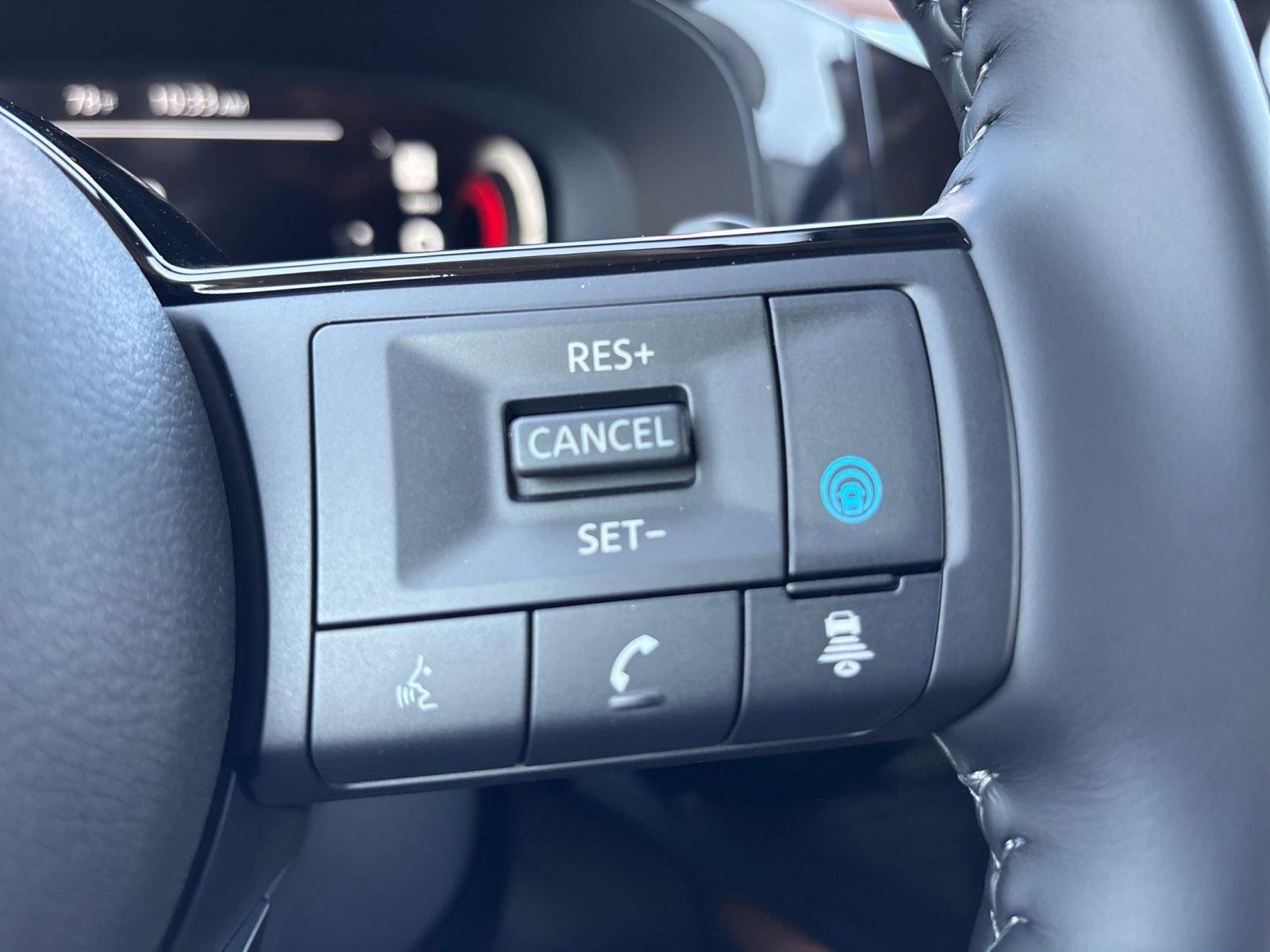 2025 Nissan Pathfinder Platinum photo 23