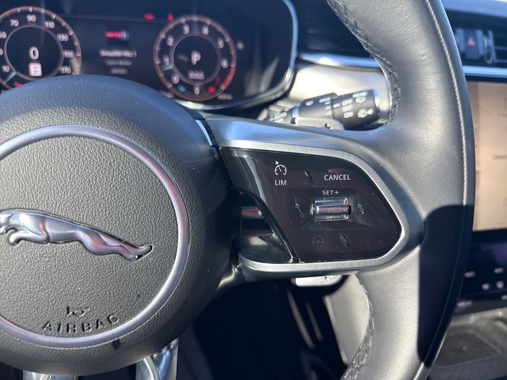 2024 Jaguar F-PACE P250 R-Dynamic S photo 21