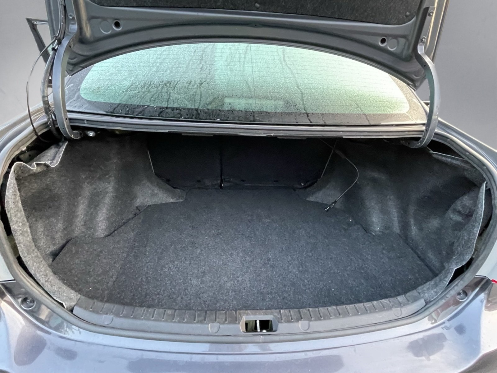 2013 Toyota Corolla LE photo 16