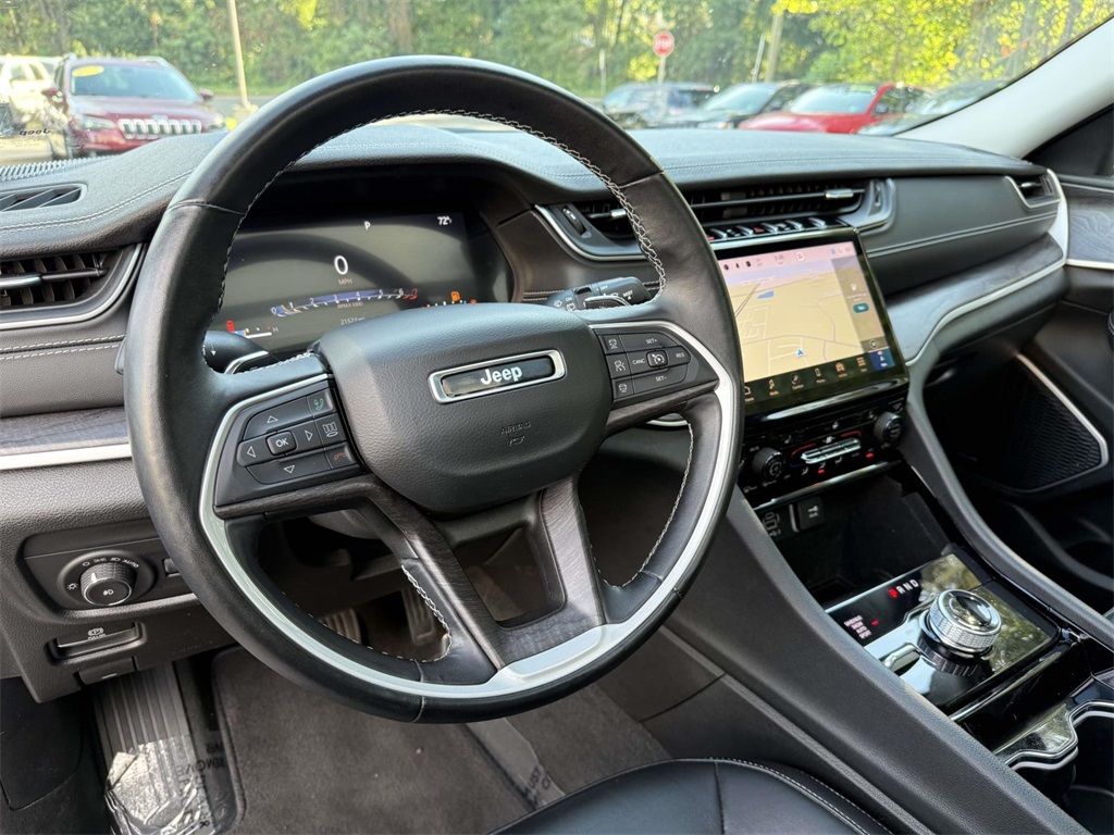 2022 Jeep Grand Cherokee Limited photo 2