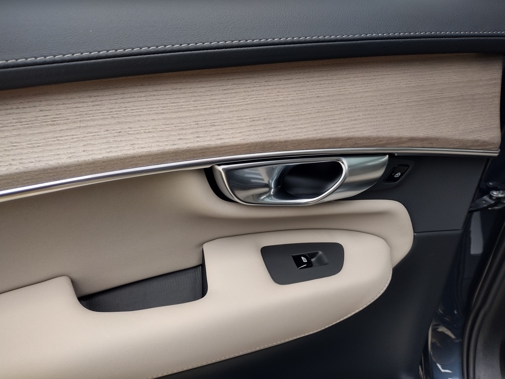 2026 VOLVO XC90 - Image 19