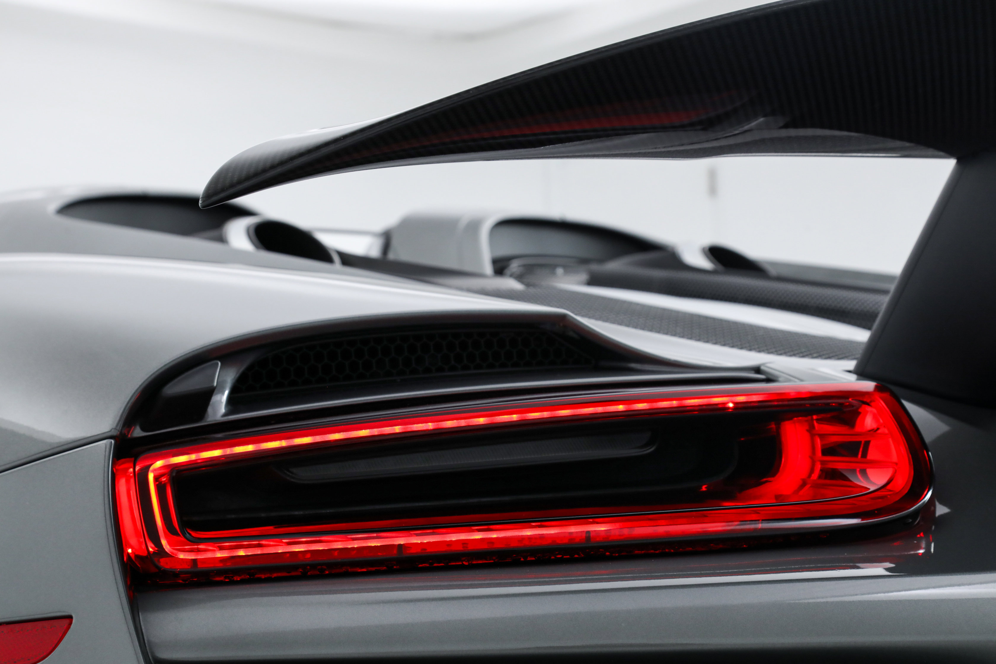 2015 Porsche 918 Spyder photo 20