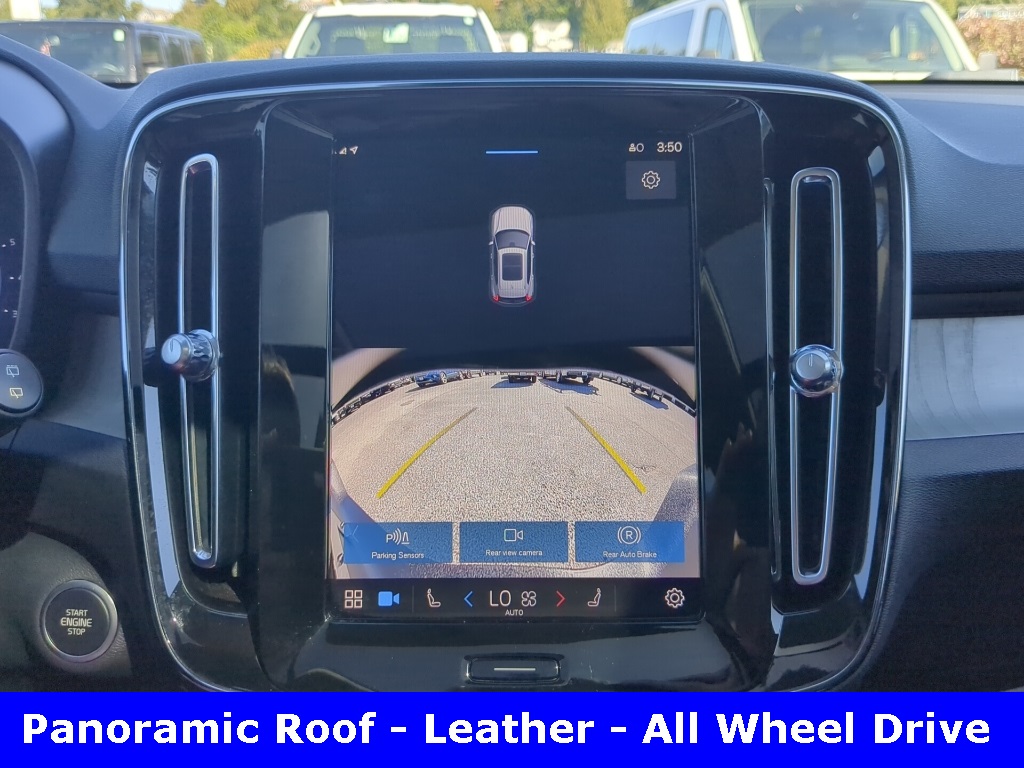 2024 Volvo XC40 Core photo 4