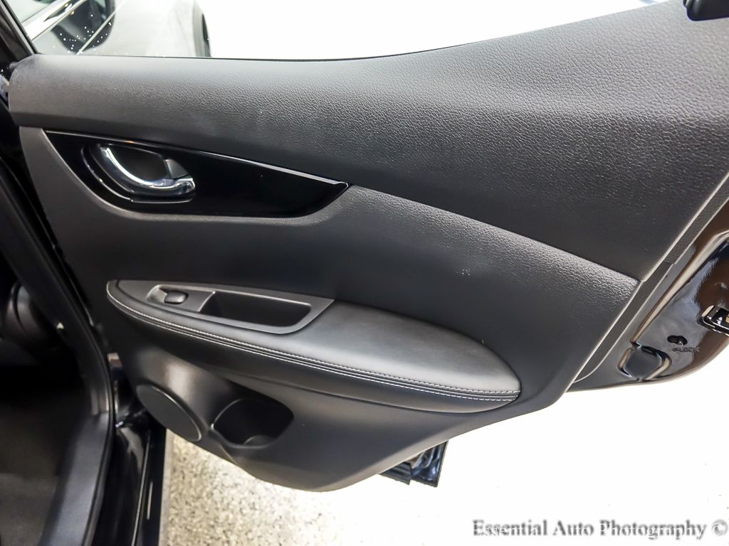 2021 NISSAN ROGUE SPORT - Image 23